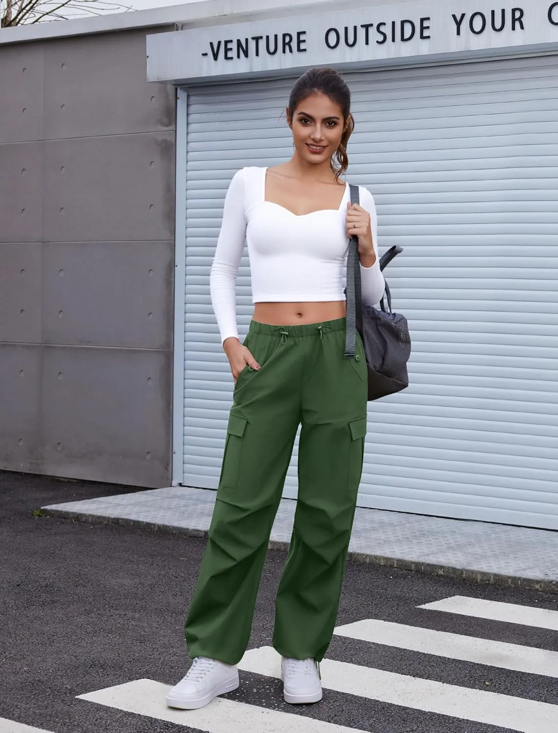 Cargo Pants Women Elastic Waisted Parachute Hiking Pants with Pockets Water-Resistant Lightweight Baggy Pants