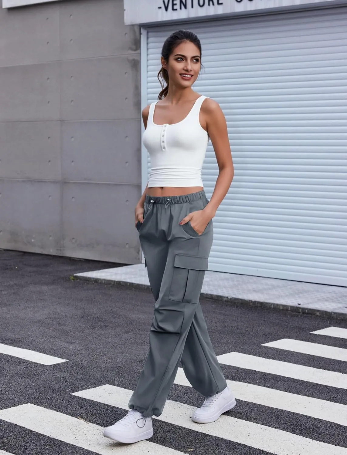 Cargo Pants Women Elastic Waisted Parachute Hiking Pants with Pockets Water-Resistant Lightweight Baggy Pants