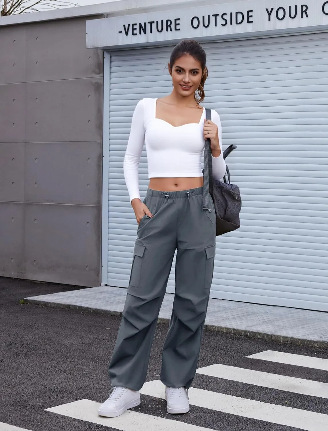 Cargo Pants Women Elastic Waisted Parachute Hiking Pants with Pockets Water-Resistant Lightweight Baggy Pants