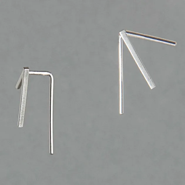 CLOCKWORK EARRING