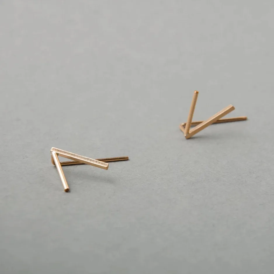 CLOCKWORK EARRING