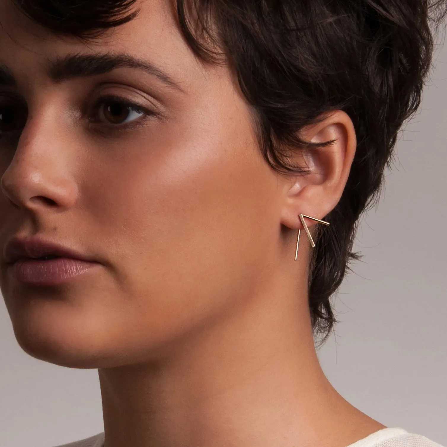 CLOCKWORK EARRING