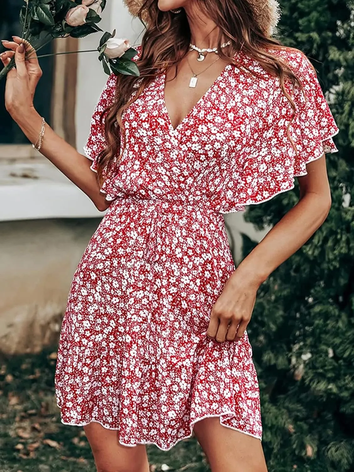 CUPSHE Women's V-Neck Flared Sleeve Ditsy A-Shape Dress Froral Print Beach Summer Short Dresses