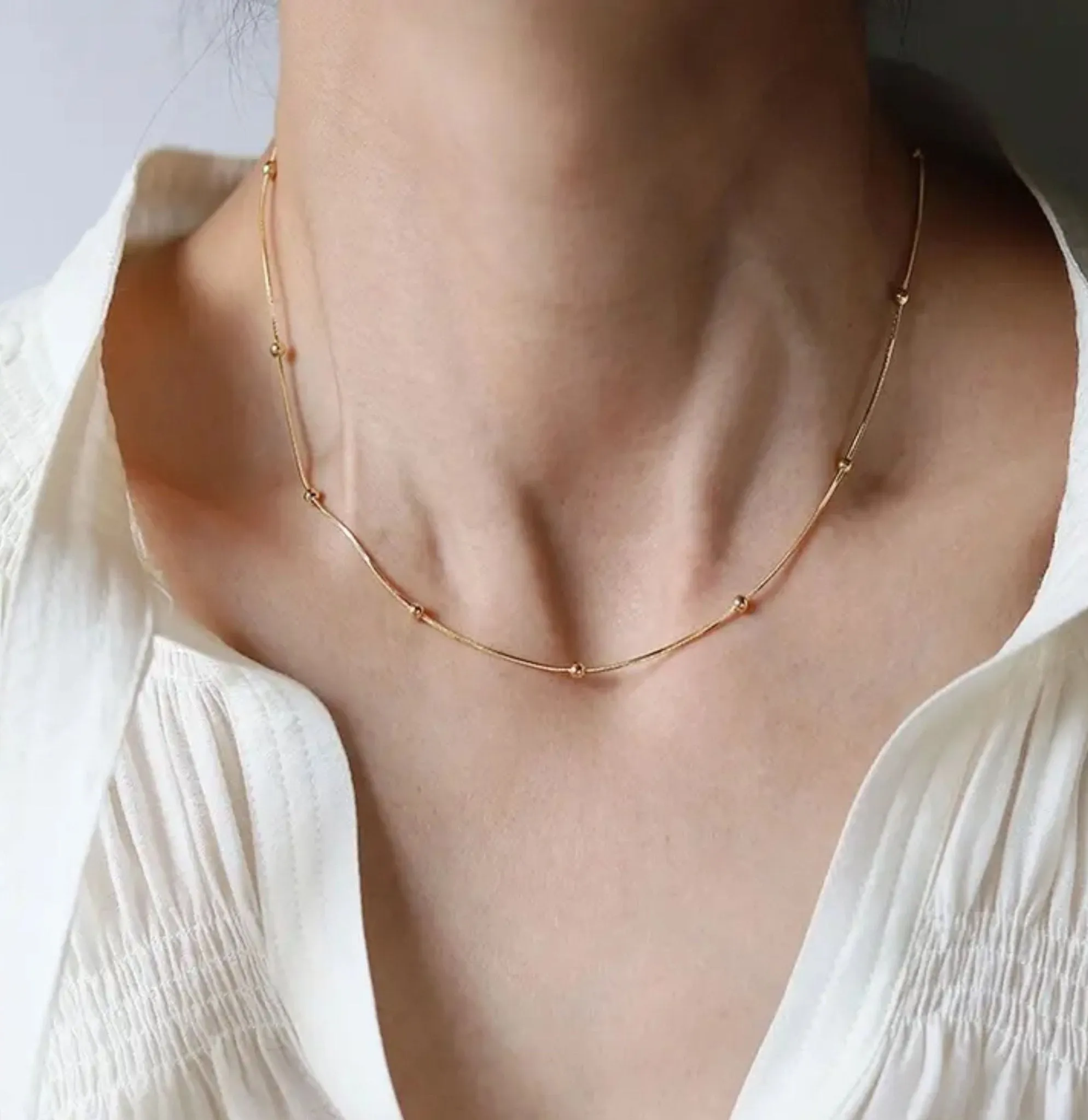 Dainty minimal beaded necklace