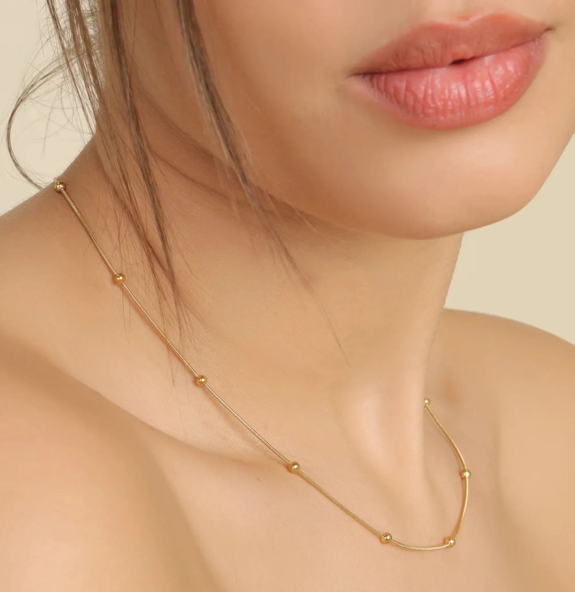 Dainty minimal beaded necklace