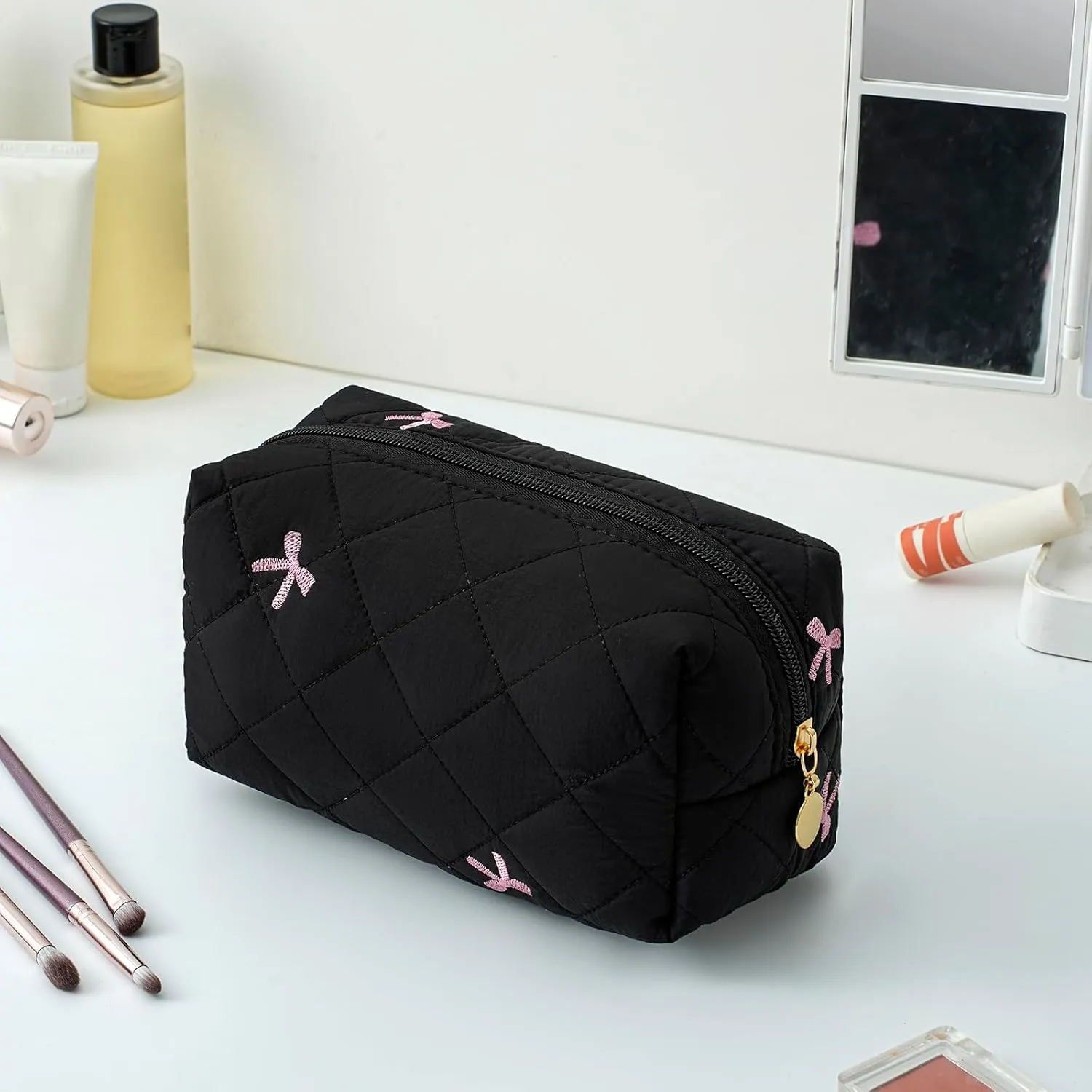 Floral Cotton Makeup Cosmetic Bag for Women, Travel Quilted Zipper Make Up Bag, Flowers Toiletry Organizer Case Kawaii Makeup Cosmetic Travel Cloth Pouch (Black)