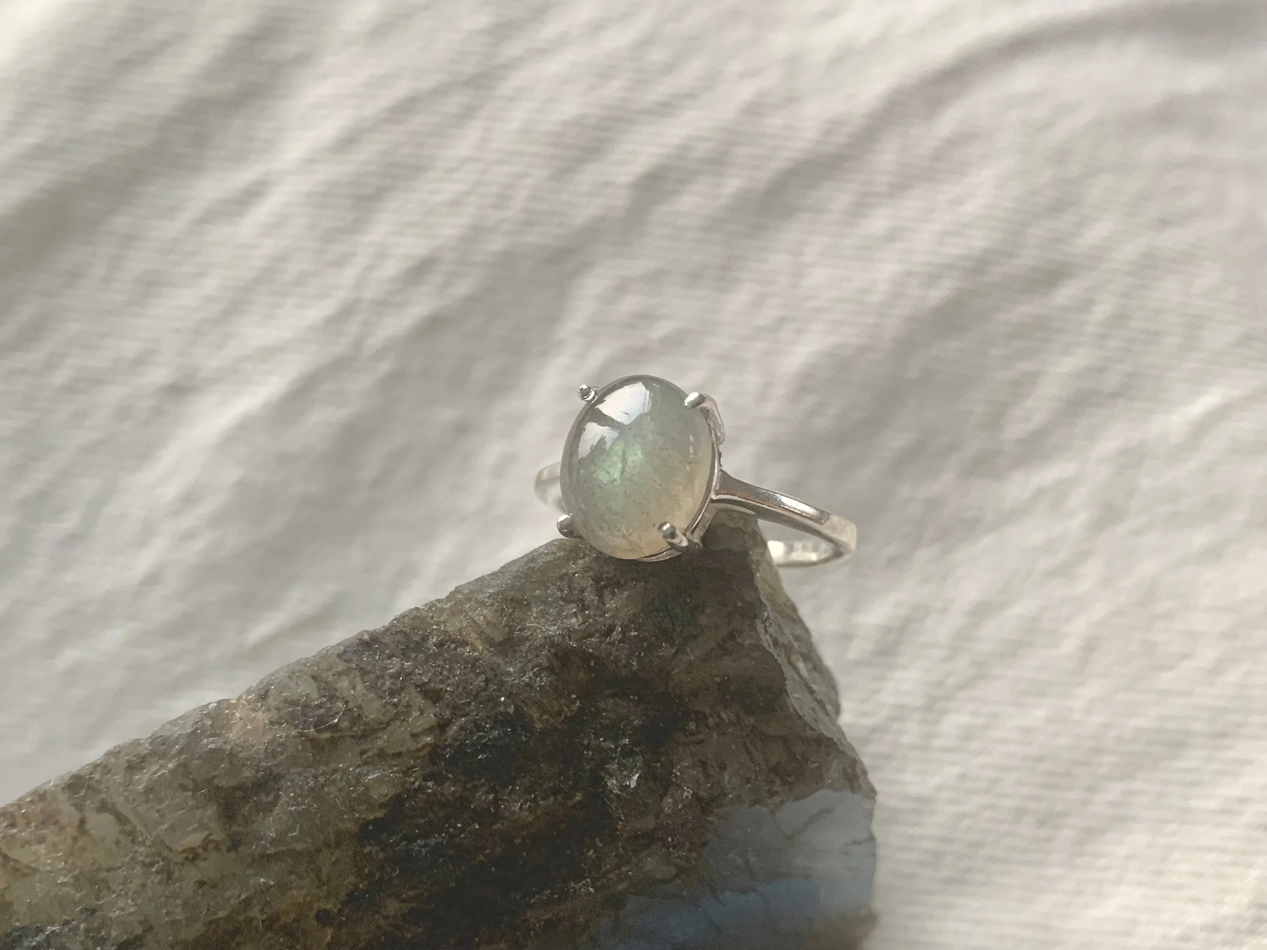 Labradorite Sanaa Ring