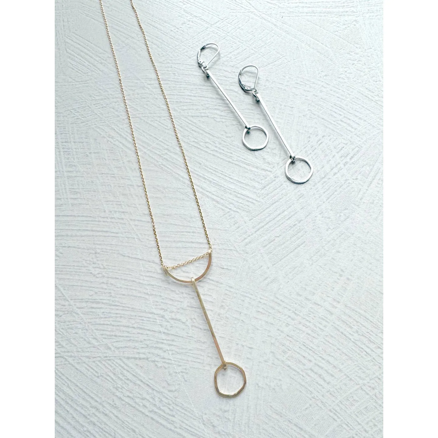 modo earrings